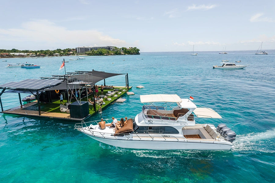 Private Boat Tour 13 Meters Yacht